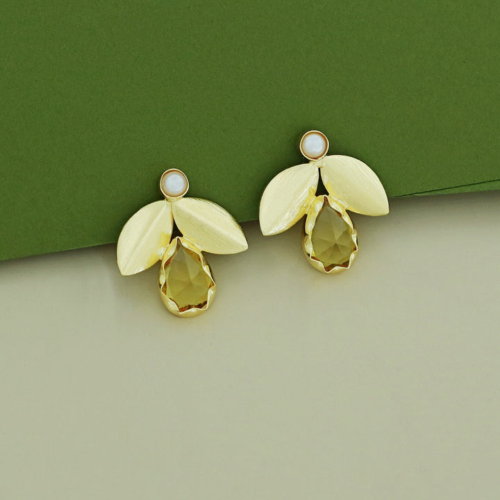 Ajala 2 Fold Leaf Glossy With Pearl Earring