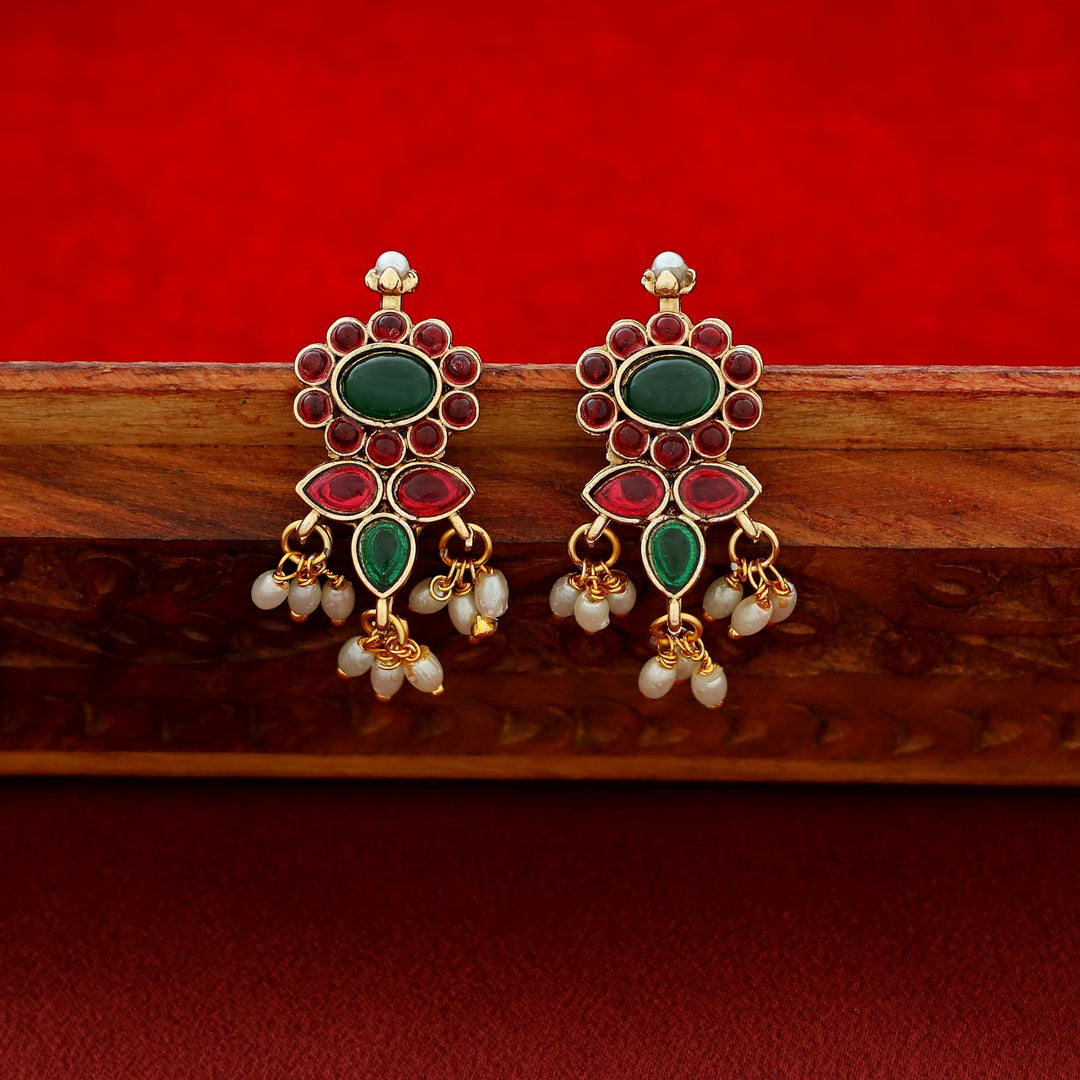 Binaisha Floral Pearl Neckpiece With Earring