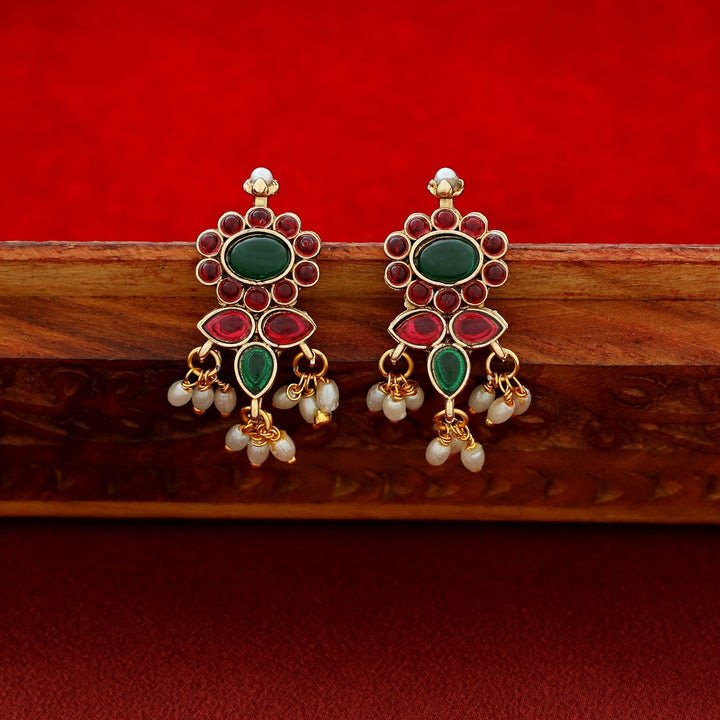 Binaisha Floral Pearl Neckpiece With Earring