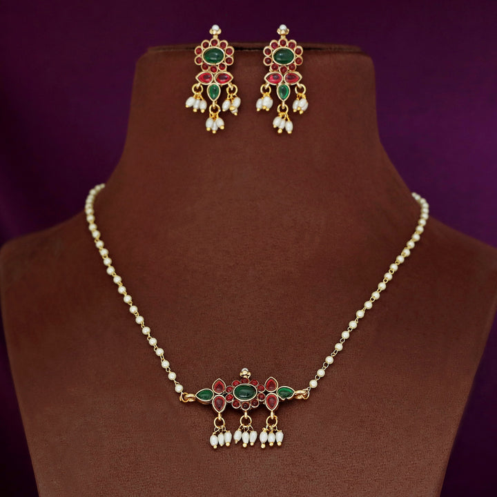 Binaisha Floral Pearl Neckpiece With Earring