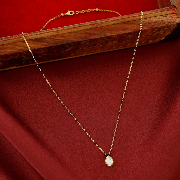 Paveena Chainy Drop Kundan Mini Pendant Neckpiece