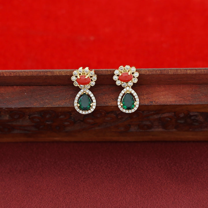 Drisana Floral Claw Glossy Short Neckpiece With Earring