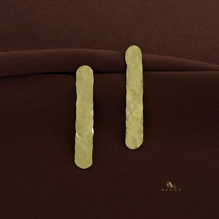 Kiyana Golden Textured Earring