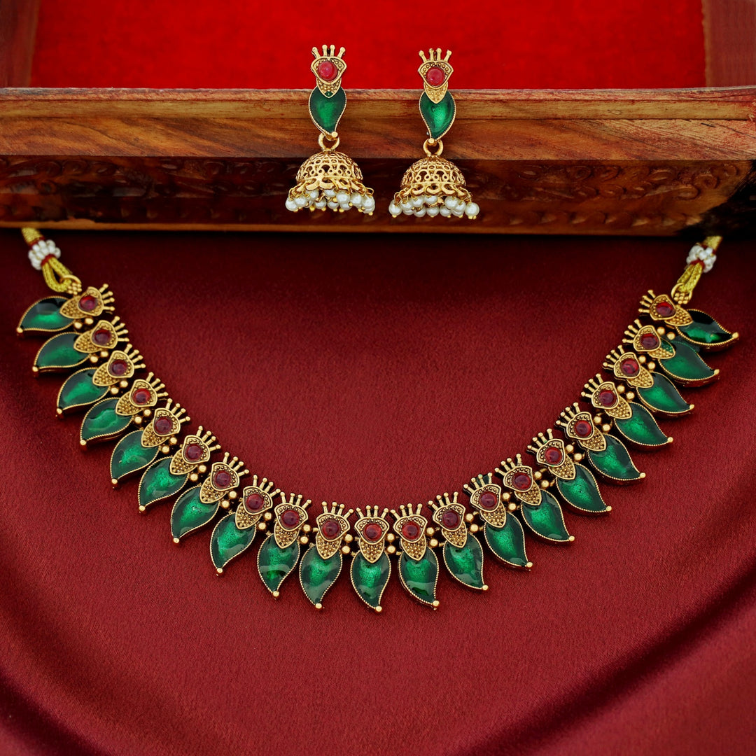 Bhuvana Palakka Mango Short Neckpiece With Earring