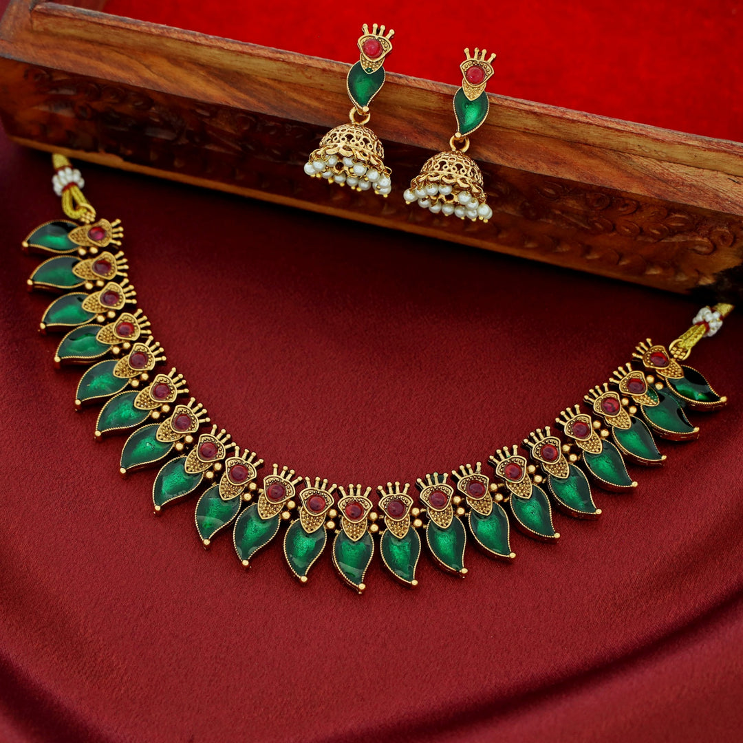 Bhuvana Palakka Mango Short Neckpiece With Earring