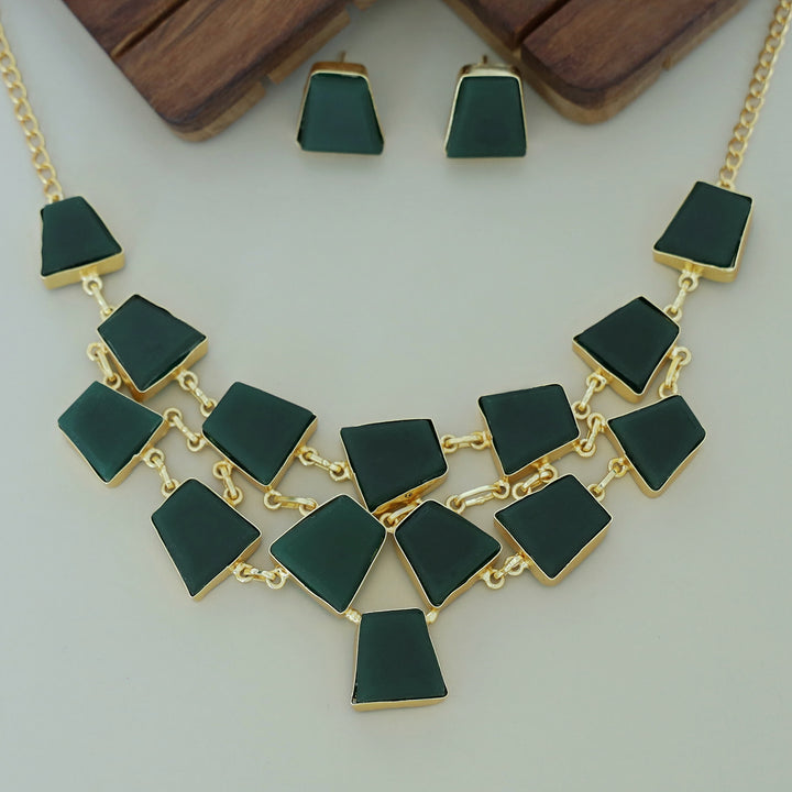 Ziya Raw Stone Neckpiece With Stud