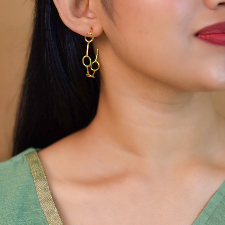Golden Verna Oval Medium Earring