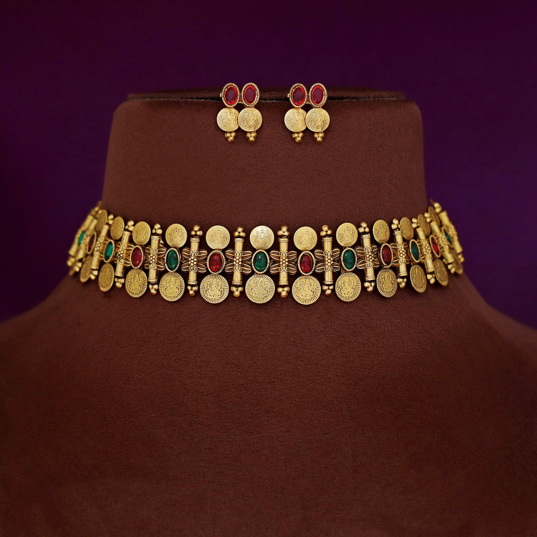 Pranita Dual Kashi Oval Stick Short Neckpiece/Choker With Earring