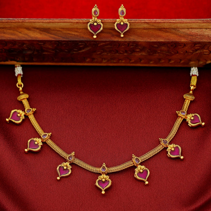 Ishanvi Palakka Short Neckpiece With Earring