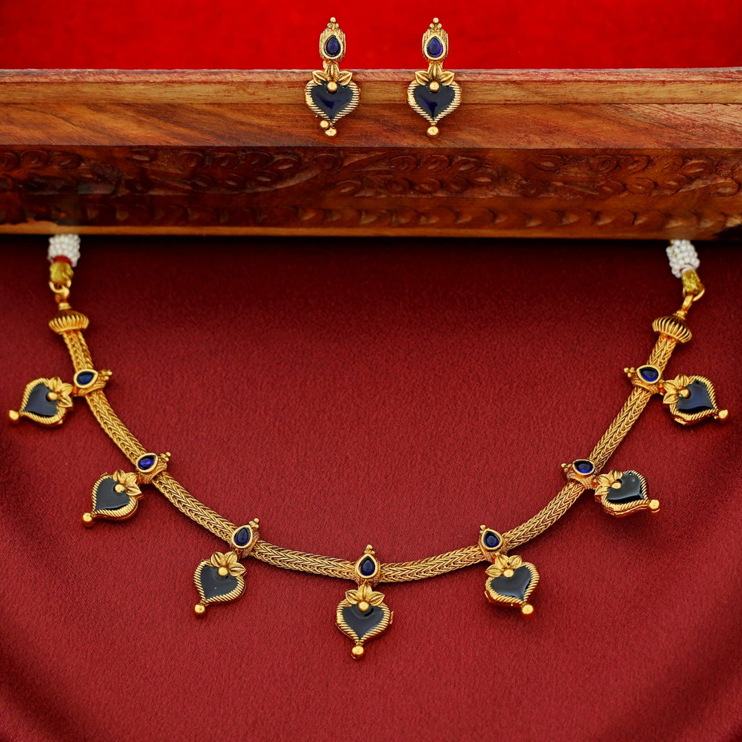 Ishanvi Palakka Short Neckpiece With Earring
