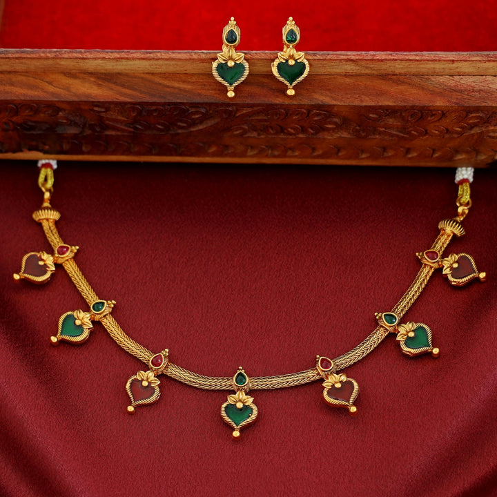 Ishanvi Palakka Short Neckpiece With Earring