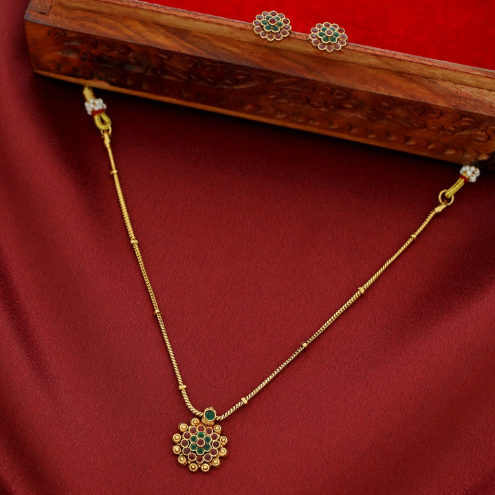 Tushara Floral Short Neckpiece With Stud