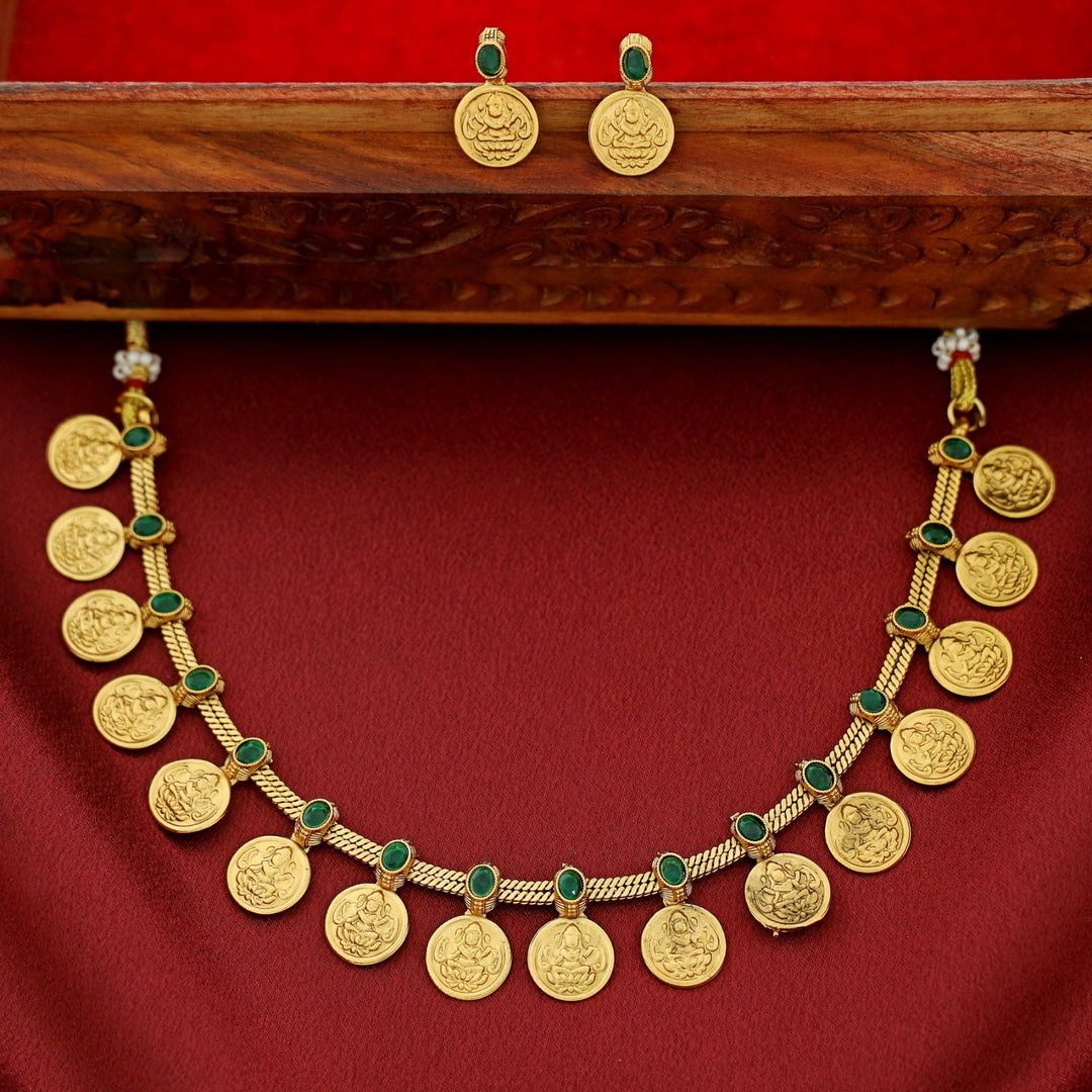 Samvitha Devi Kashi Neckpiece with Earring