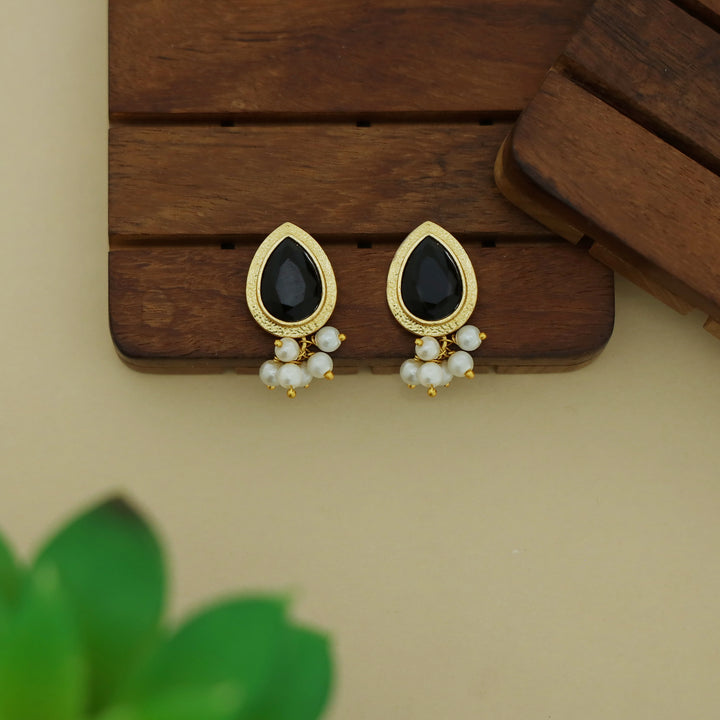 Giada Textured Drop Glossy Stone Pearl Earring