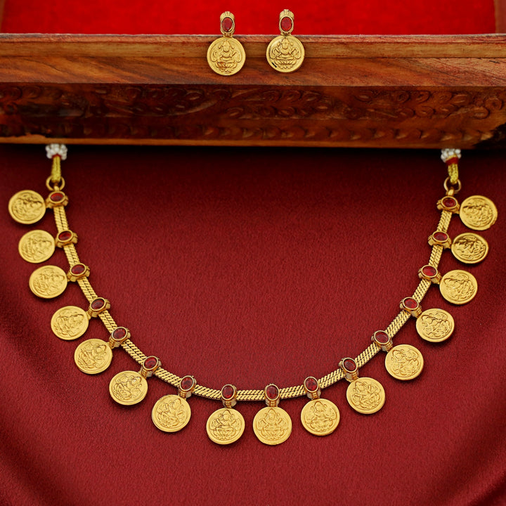 Samvitha Devi Kashi Neckpiece with Earring