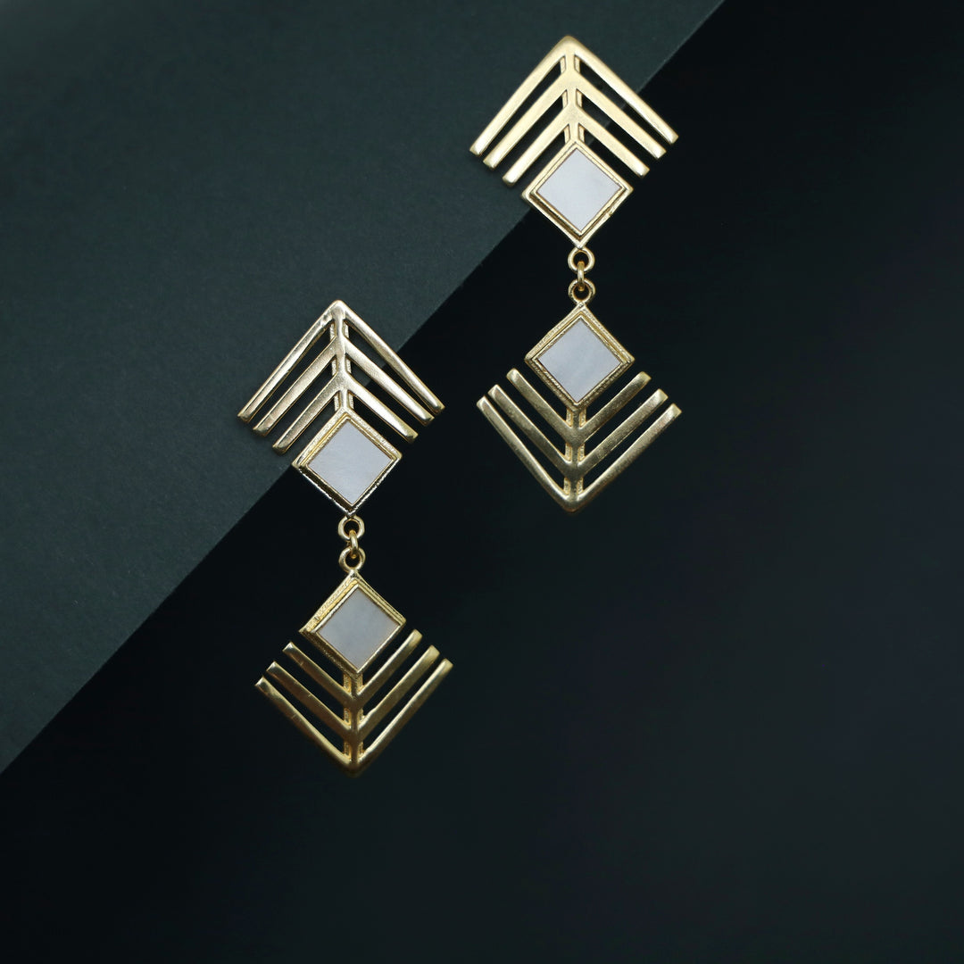 Lorelei Golden Dual Arrow Glossy Stone Earring