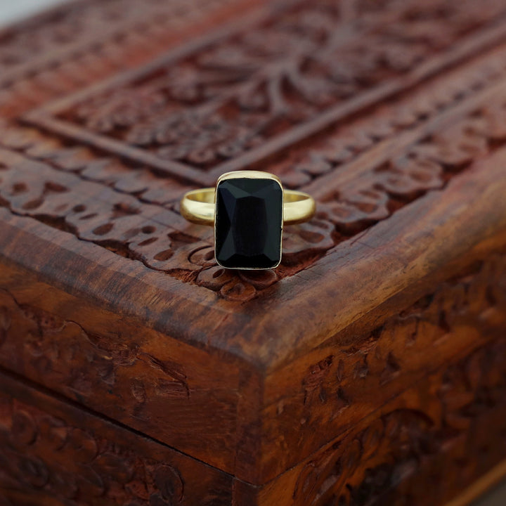 Single Stone Ring (Colour Options) Medium Size