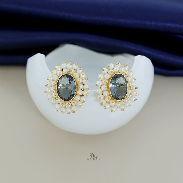 Ahelia Glossy Oval Cluster Pearl Earring