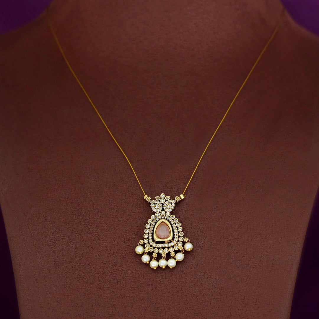 Devina Pearl String Neckpiece