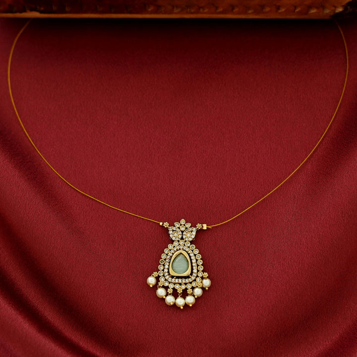 Devina Pearl String Neckpiece