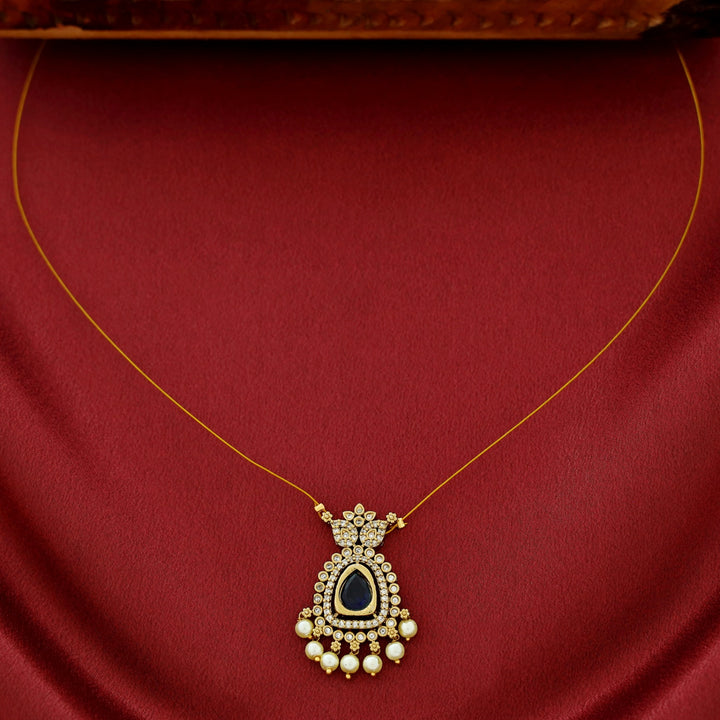 Devina Pearl String Neckpiece