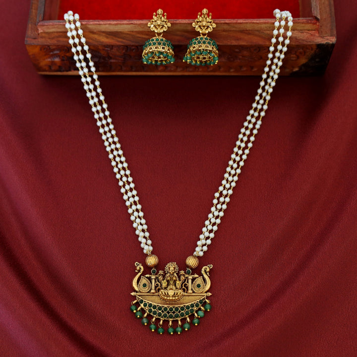 Geetashree 3 Layer White Pearl Neckpiece With Earring