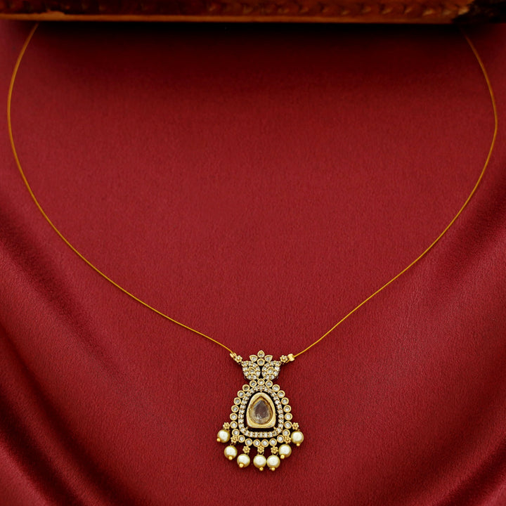 Devina Pearl String Neckpiece