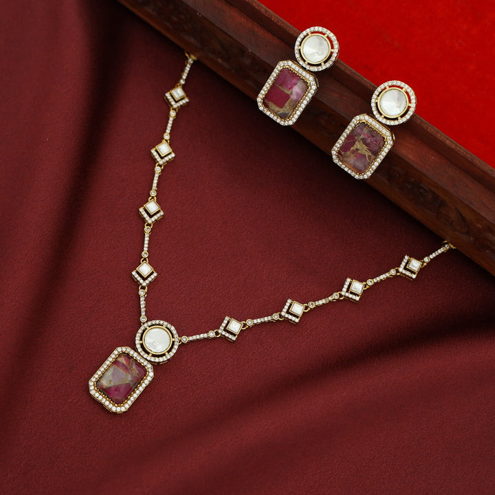 Charvi Multishape Kundan Short Neckpiece With Earring