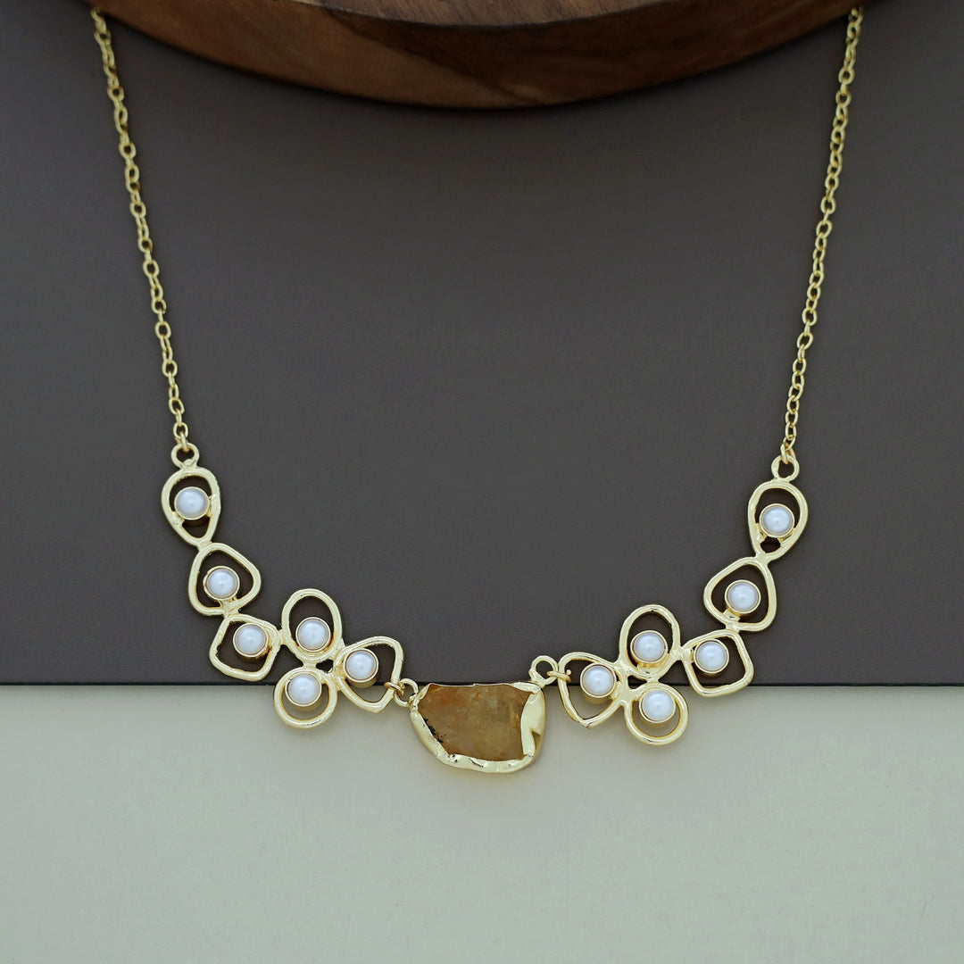 Sabera Raw Stone Pearl Neckpiece