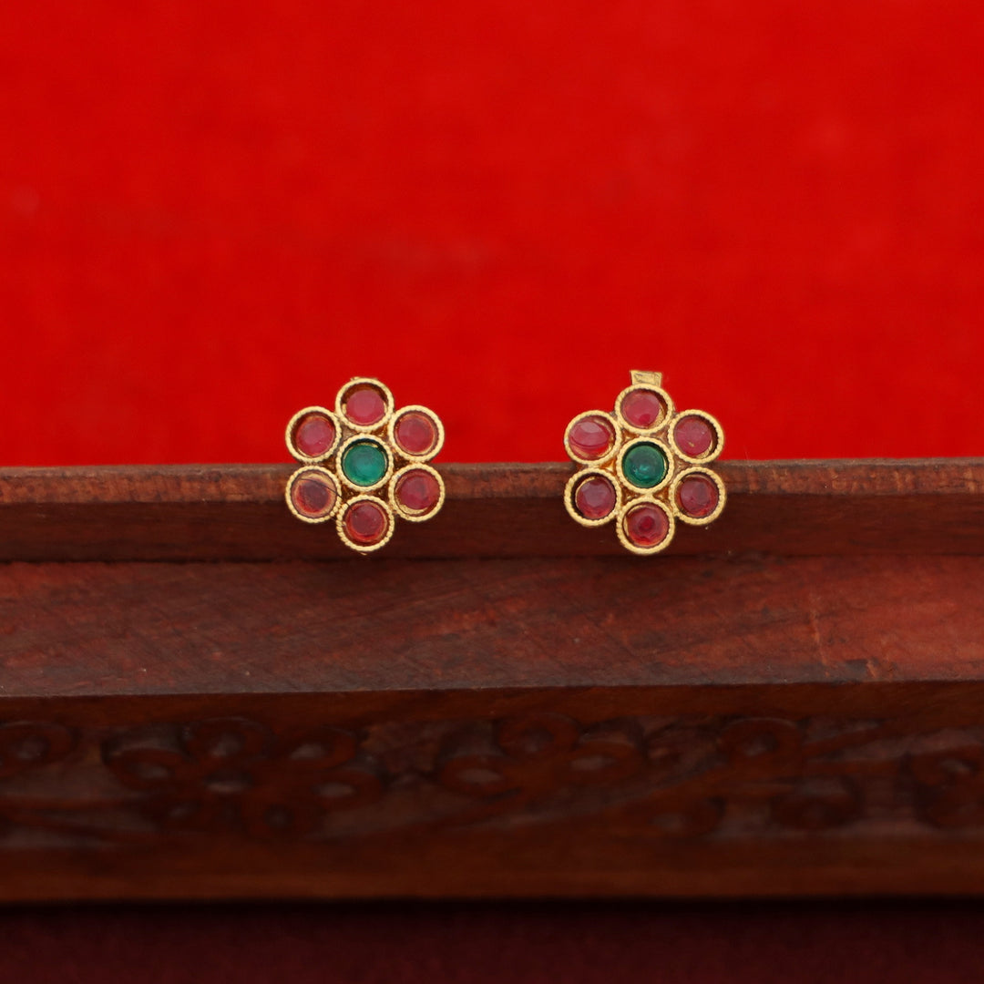 Thridha Golden Ball Flower Choker With Stud