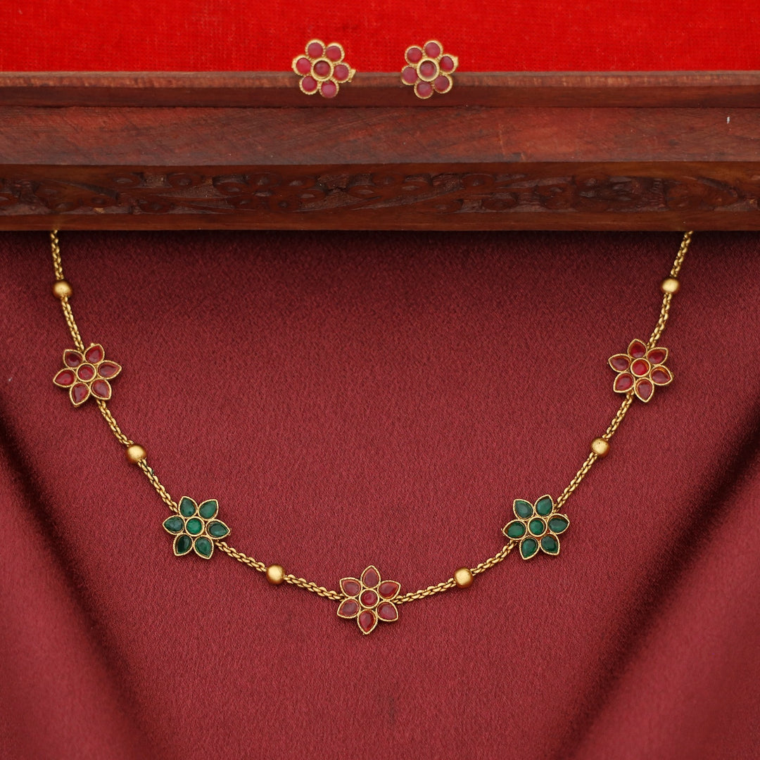 Thridha Golden Ball Flower Choker With Stud