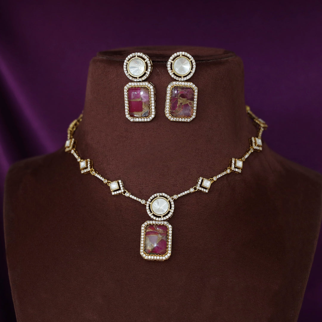 Charvi Multishape Kundan Short Neckpiece With Earring