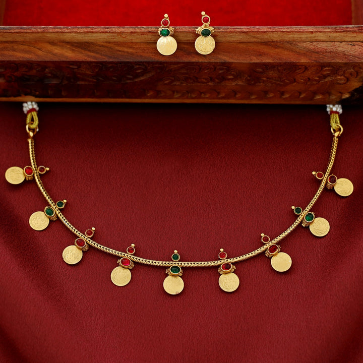 Disha Devi Kashi Short Neckpiece With Earring