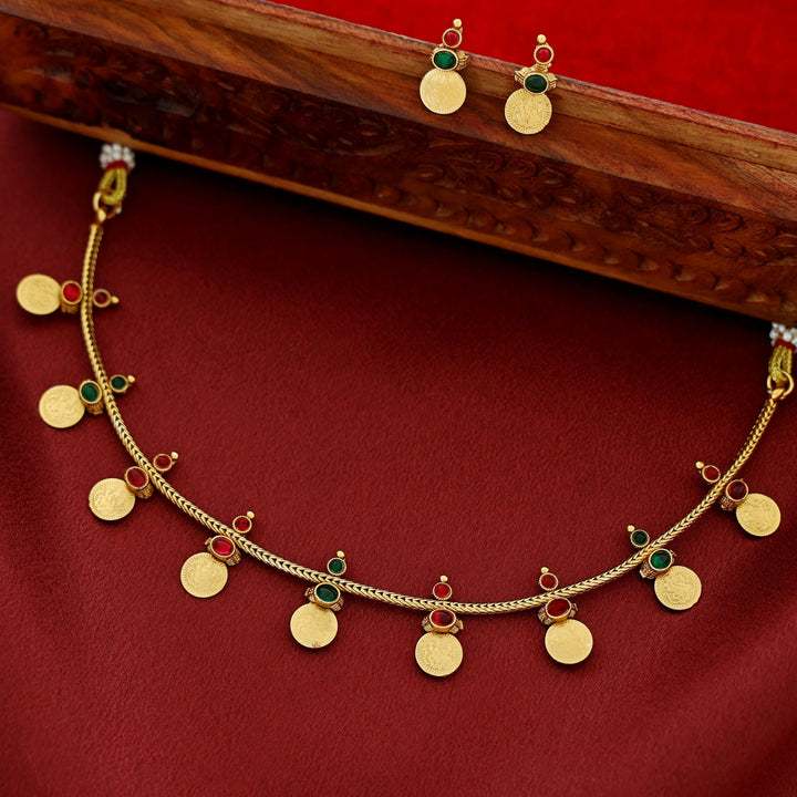 Disha Devi Kashi Short Neckpiece With Earring