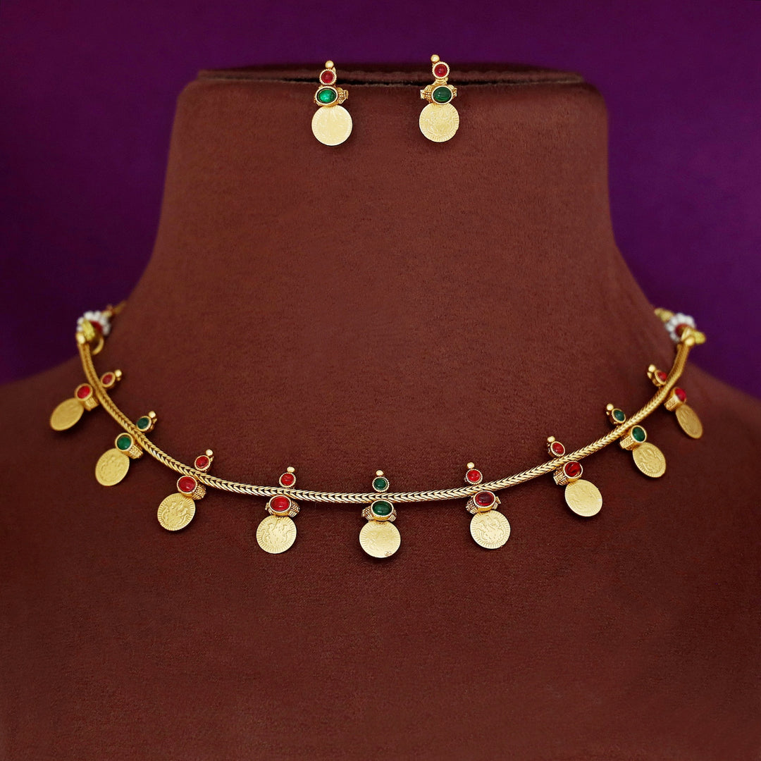 Disha Devi Kashi Short Neckpiece With Earring
