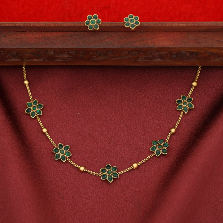 Thridha Golden Ball Flower Choker With Stud