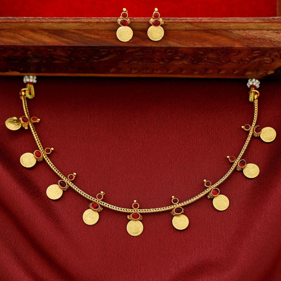 Disha Devi Kashi Short Neckpiece With Earring