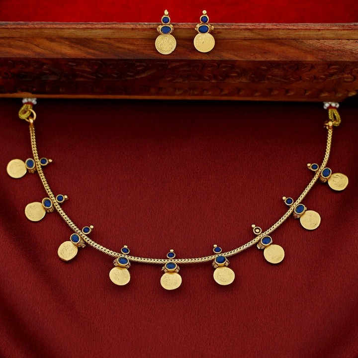 Disha Devi Kashi Short Neckpiece With Earring