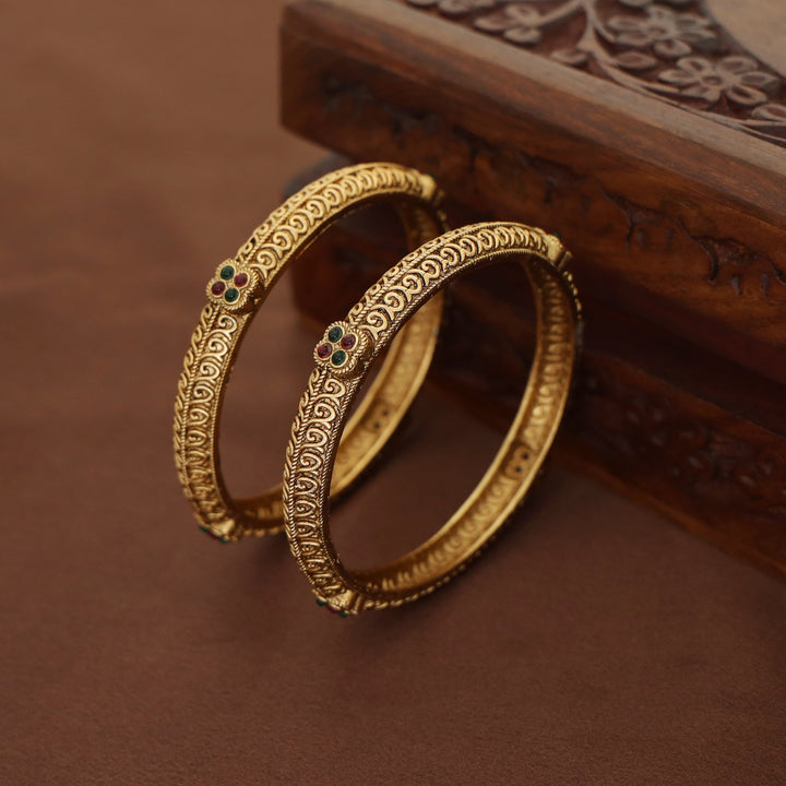 Kaushika Tetra Kemp Stone Bangle (Set Of 2)