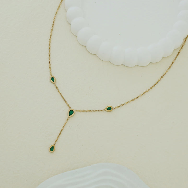 Auden Hanging Raindrop Neckpiece