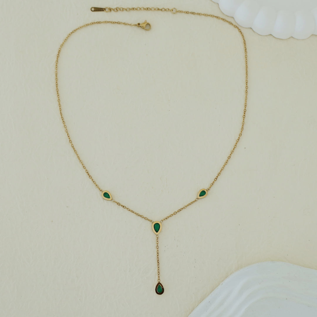 Auden Hanging Raindrop Neckpiece