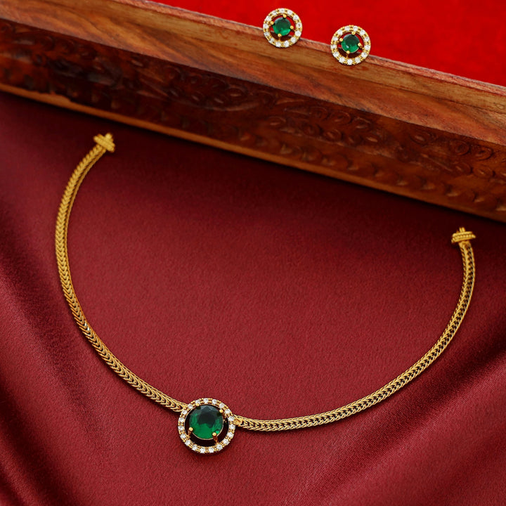 Laasya Curvy Round Choker With Stud