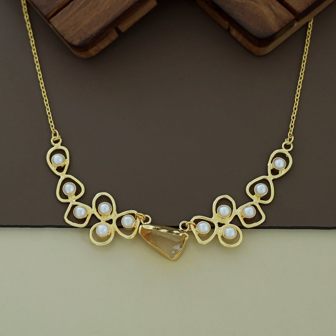 Sabera Raw Stone Pearl Neckpiece