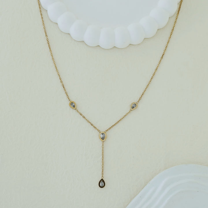 Auden Hanging Raindrop Neckpiece