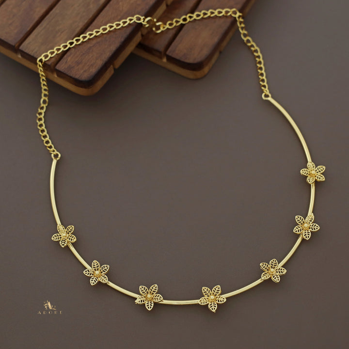 Bellinda Golden Floral Neck Cuff