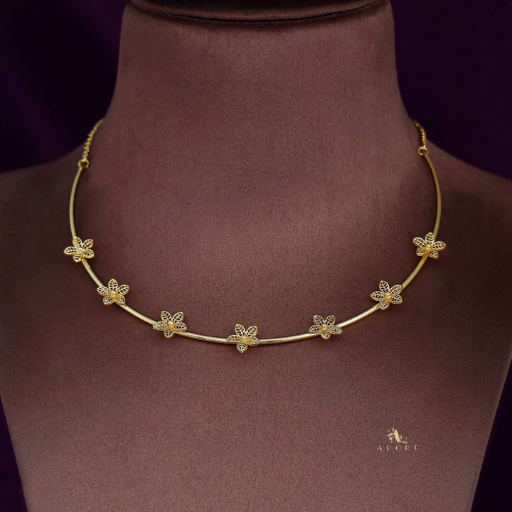 Bellinda Golden Floral Neck Cuff