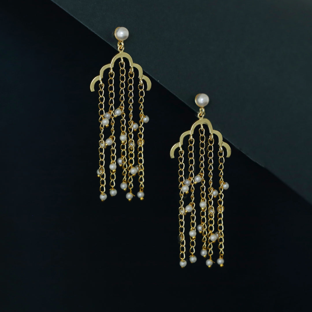 Belinda Golden Hanging Chainy Pearl Earring