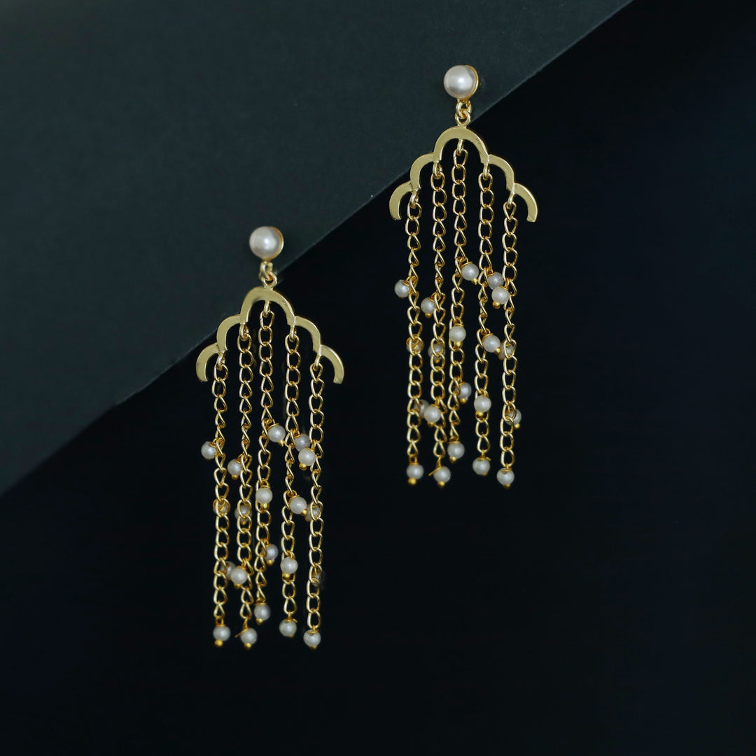 Belinda Golden Hanging Chainy Pearl Earring