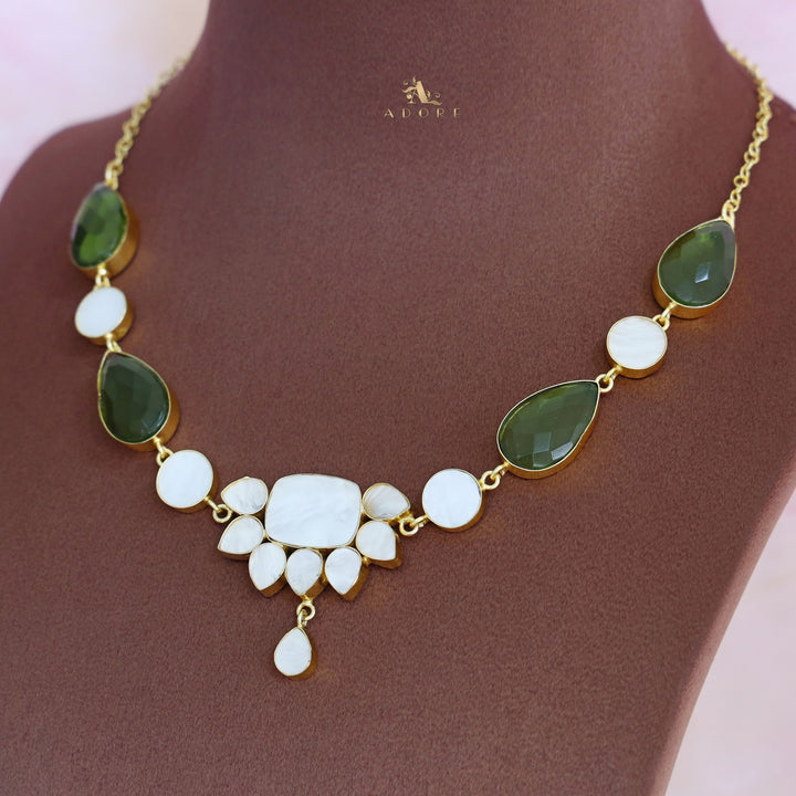 Dew Drop Flower MOP Short Neckpiece