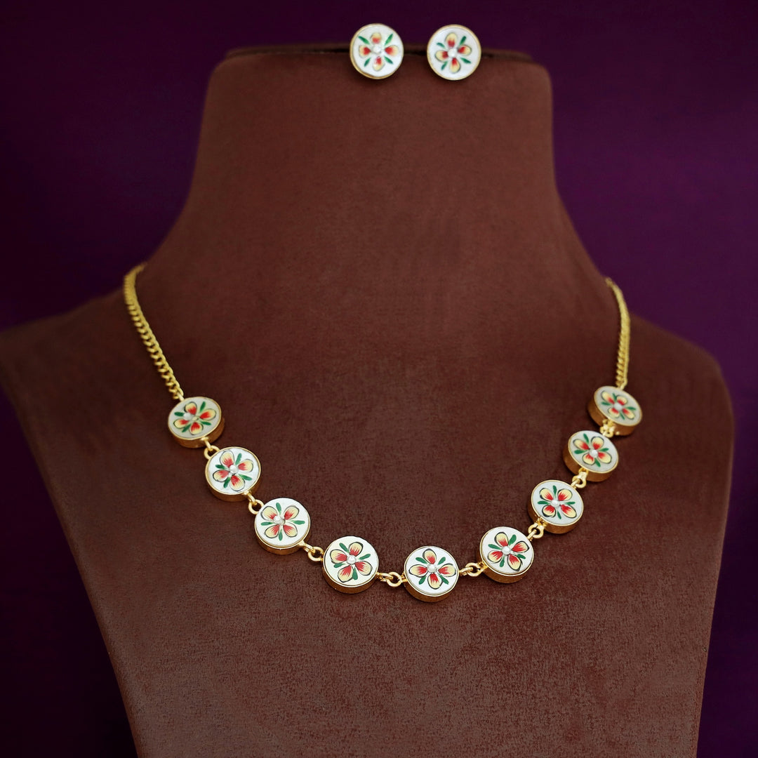 Circle MOP Hand Painted Choker With Stud